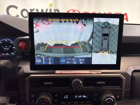 Used 2026 Toyota 4Runner TRD Off-Road Premium AWD/4WD image 28