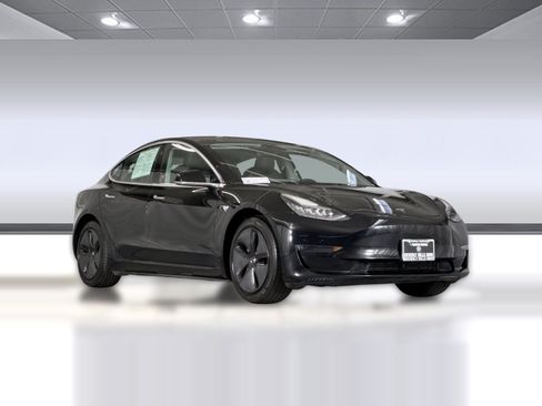 Used 2018 Tesla Model 3 Long Range RWD image 7