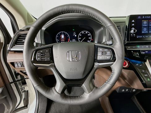 Used 2026 Honda Odyssey Elite image 11