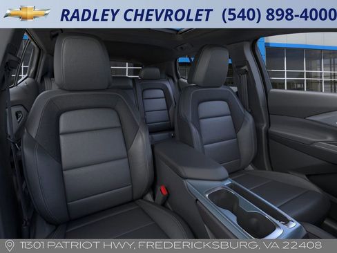 New 2025 Chevrolet Equinox EV LT w/ Convenience Package II image 16