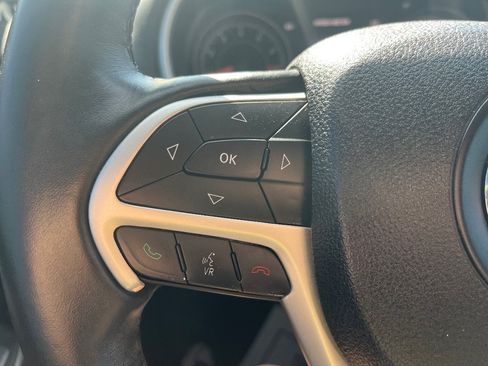 Used 2014 Jeep Cherokee Trailhawk w/ Comfort/Convenience Group AWD/4WD image 19
