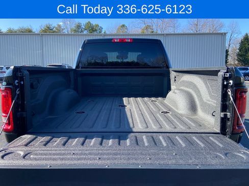 New 2026 RAM 2500 Big Horn AWD/4WD image 10