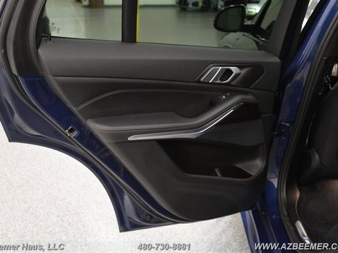 Used 2019 BMW X5 xDrive40i w/ M Sport Package image 32