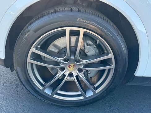 Used 2023 Porsche Cayenne S Platinum image 7