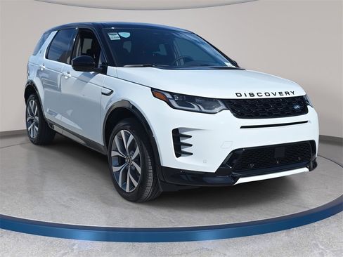 New 2026 Land Rover Discovery Sport Landmark image 3