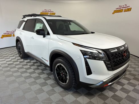 New 2026 Nissan Pathfinder Rock Creek w/ Rock Creek Premium Package AWD/4WD image 8