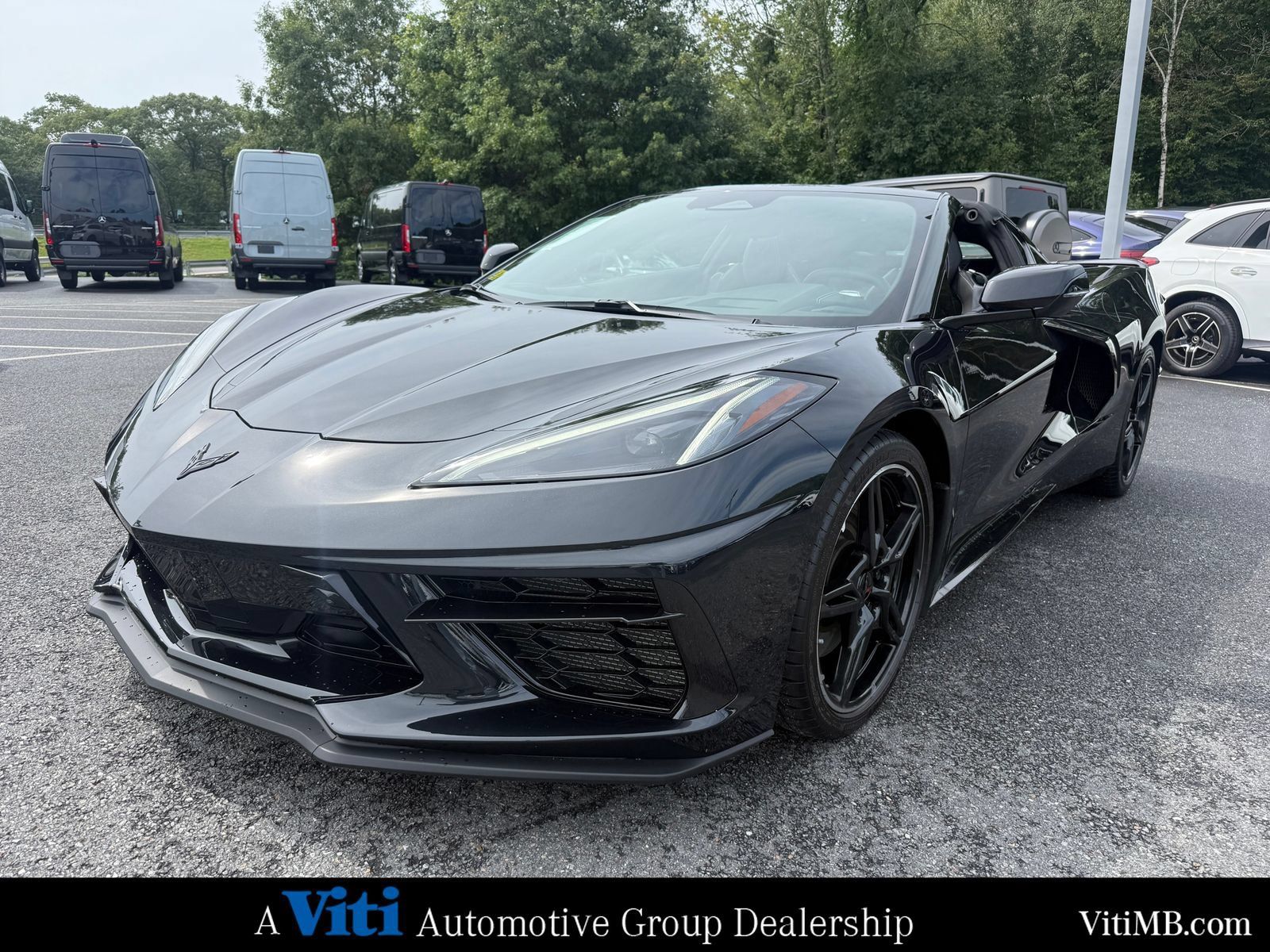 Used 2024 Chevrolet Corvette Stingray Preferred Cpe w/ Z51 Performance Package RWD image 2