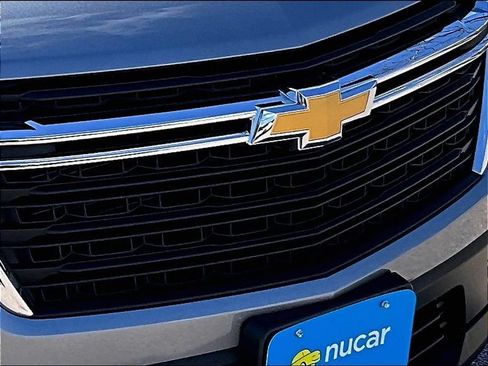 Used 2023 Chevrolet Traverse LS AWD/4WD image 30