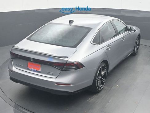 Used 2025 Honda Accord Sport image 25