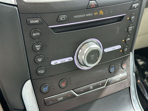 Used 2019 Ford Edge Titanium w/ Equipment Group 301A FWD image 16