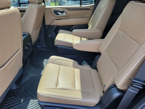 Used 2023 Chevrolet Tahoe Premier AWD/4WD image 15