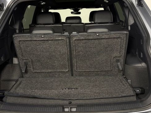 Used 2023 Volkswagen Tiguan SE R-Line FWD image 34