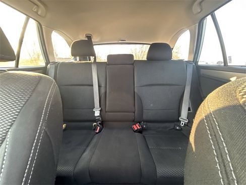 Used 2017 Subaru Outback 2.5i Premium image 22