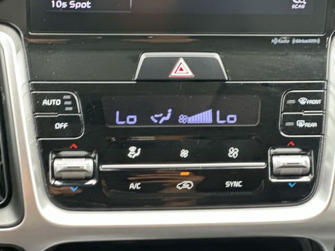 Used 2021 Kia Sorento S FWD image 21