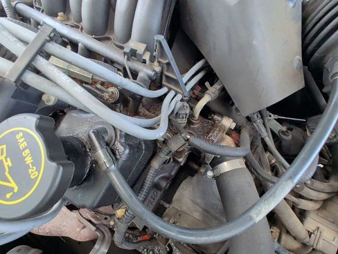 Used 2001 Ford Taurus SES FWD image 16