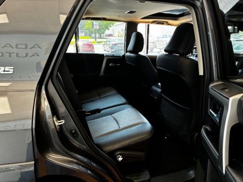 Used 2023 Toyota 4Runner SR5 Premium w/ Moonroof Package RWD image 28