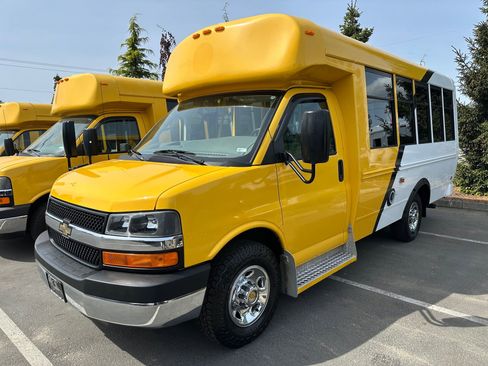 Used 2014 Chevrolet Express 3500 RWD image 1