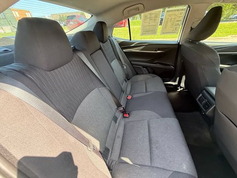 Used 2025 Toyota Camry LE FWD image 34