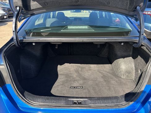 Used 2025 Nissan Altima 2.5 SV image 31