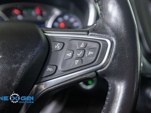 Used 2021 Chevrolet Equinox LT FWD image 15