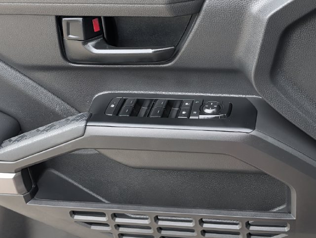 Used 2025 Toyota Tacoma SR5 AWD/4WD image 24
