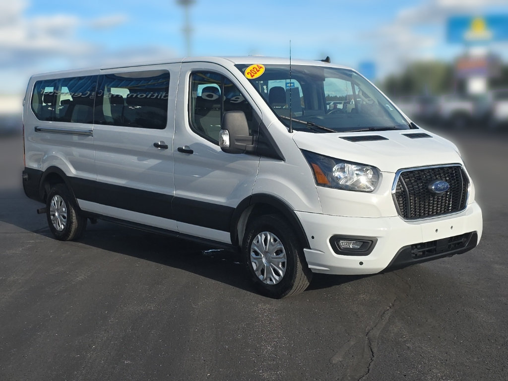 Used 2024 Ford Transit 350 XLT RWD image 4