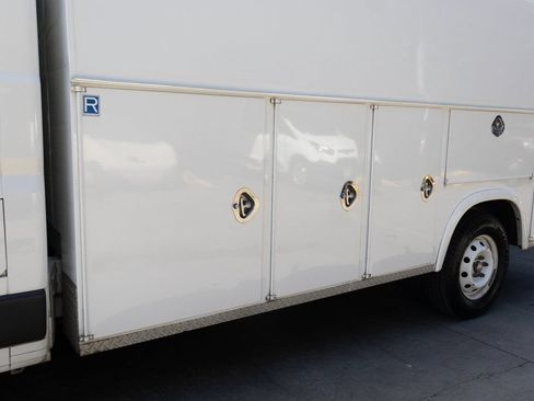 Used 2014 RAM ProMaster 3500 w/ Premium Appearance Group FWD image 11