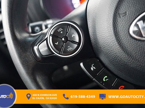 Used 2019 Kia Soul + image 19