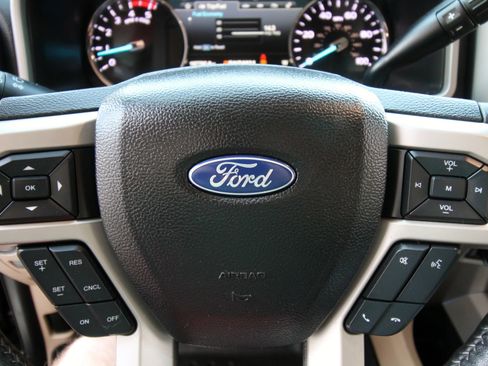 Used 2018 Ford F250 Lariat w/ Lariat Ultimate Package image 27