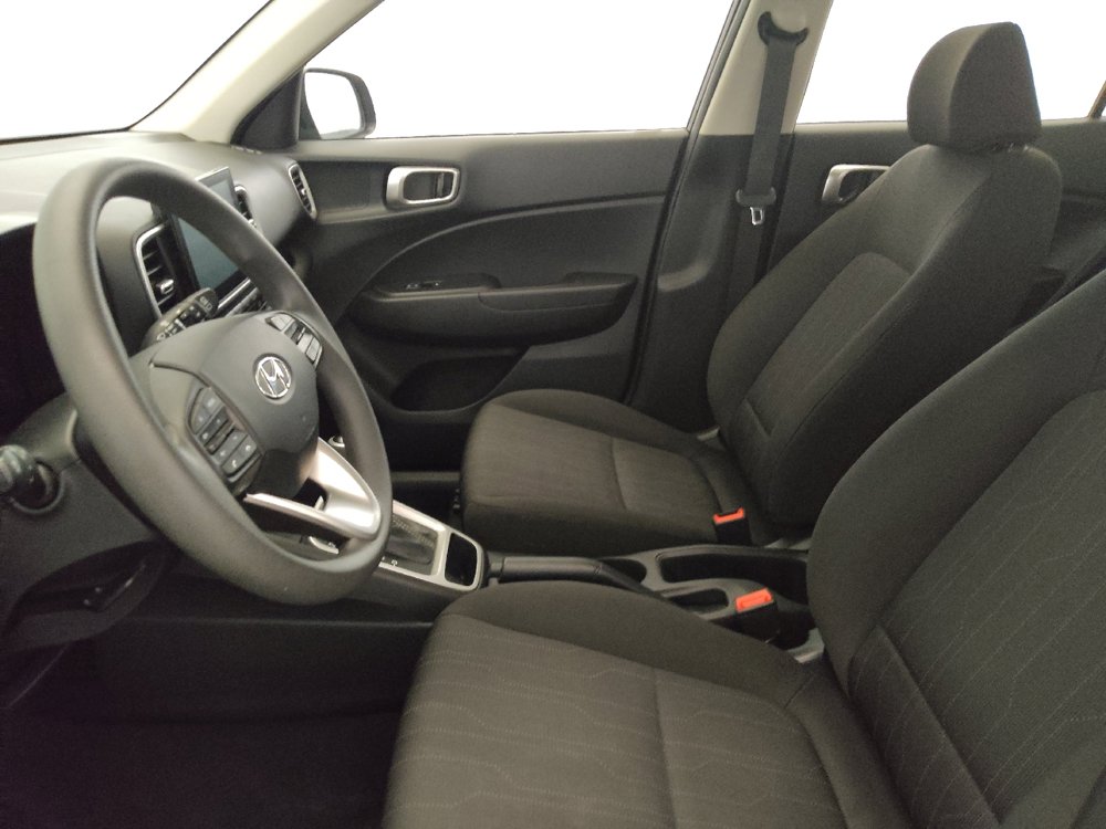 Used 2021 Hyundai Venue SE FWD image 17
