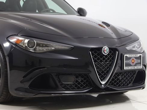 Used 2018 Alfa Romeo Giulia Quadrifoglio w/ Driver Assist Dynamic Package RWD image 37