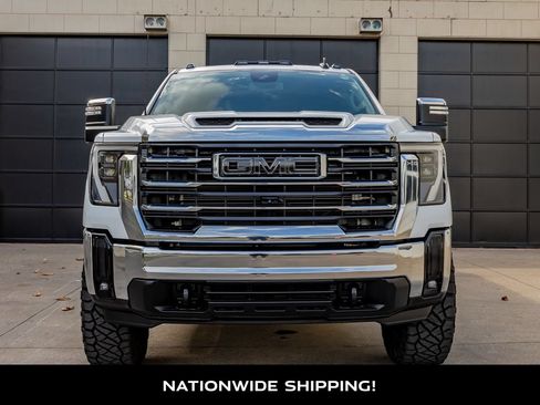 Used 2024 GMC Sierra 3500 SLE AWD/4WD image 2