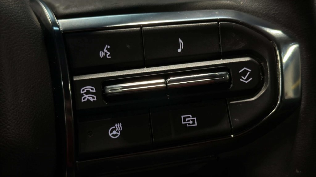 Used 2024 GMC Canyon AT4 w/ AT4 Premium Package AWD/4WD image 25