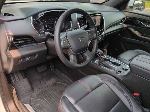 Used 2023 Chevrolet Traverse RS w/ LPO, Floor Liner Package AWD/4WD image 12