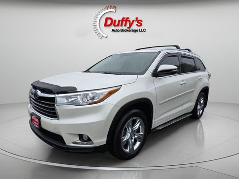 Used 2014 Toyota Highlander Limited Platinum AWD/4WD image 16