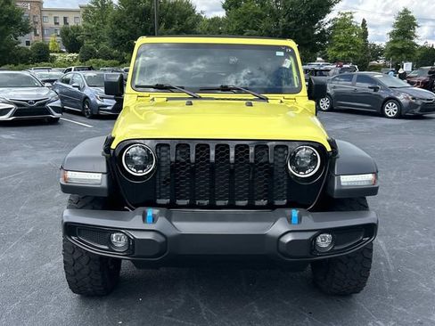 Used 2023 Jeep Wrangler Unlimited w/ Sun & Screen Package AWD/4WD image 9