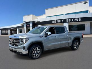 Used 2025 GMC Sierra 1500 SLT AWD/4WD video 1