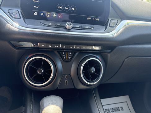 Used 2023 Chevrolet Blazer LT FWD image 24