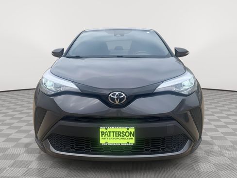 Used 2021 Toyota C-HR XLE image 2