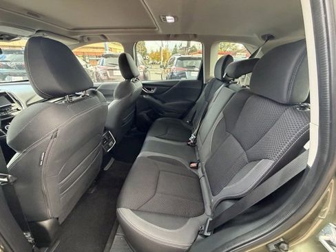 Used 2022 Subaru Forester Premium image 15