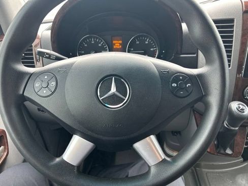 Used 2015 Mercedes-Benz Sprinter 3500 image 15