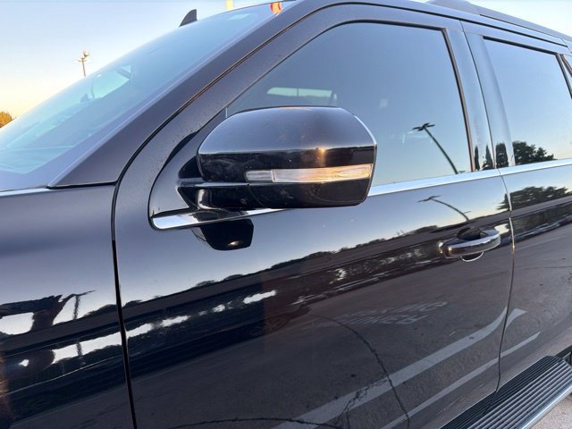 Used 2019 Ford Expedition XLT w/ Equipment Group 202A RWD image 3