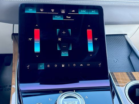 Used 2025 Cadillac Escalade ESV Sport Platinum image 37