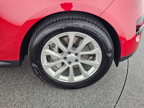 New 2025 Land Rover Range Rover Sport SE image 9