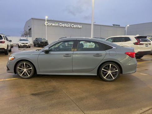 Used 2024 Honda Civic Touring image 7