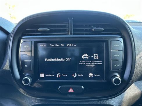 Used 2022 Kia Soul LX image 23