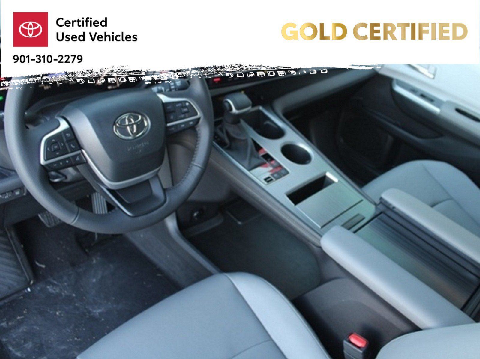 Certified 2026 Toyota Sienna XLE FWD image 2