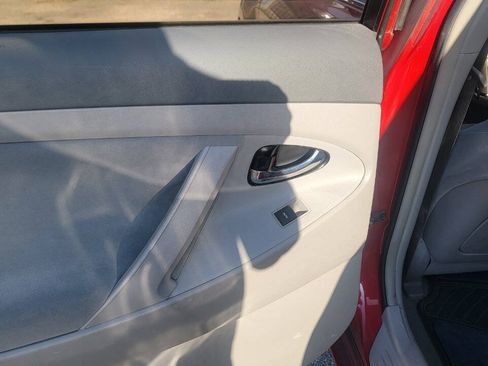 Used 2010 Toyota Camry LE FWD image 27