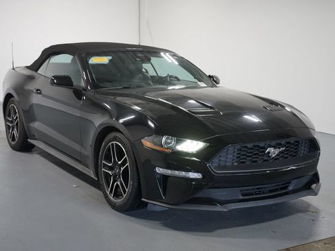 Used 2023 Ford Mustang Premium RWD image 3