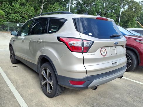 Used 2018 Ford Escape SEL AWD/4WD image 2